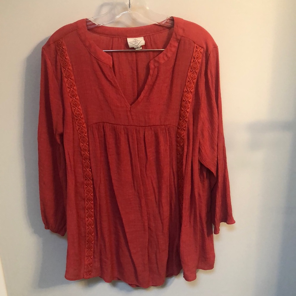 Women’s Vintage style St John’s Bay Rayon top 2x